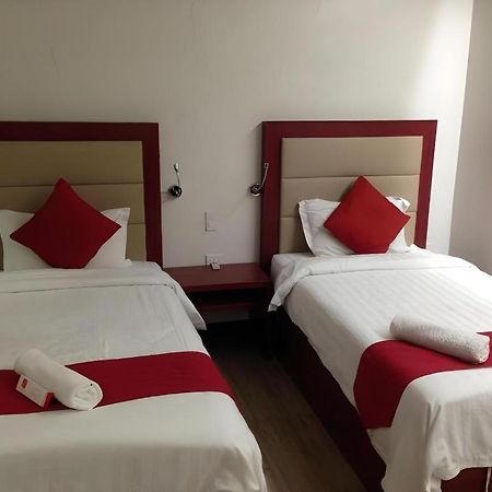 Cherry Midtown Hotel Olongapo Exterior photo